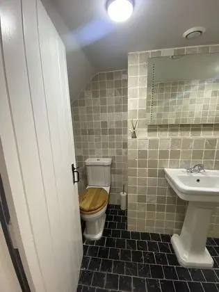 Luxury Kır Evi, Özel Banyo, Havuz Manzaralı (April Cottage)
