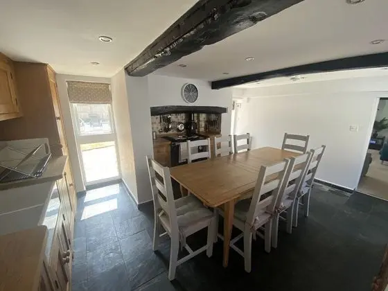 Luxury Kır Evi, Özel Banyo, Havuz Manzaralı (April Cottage)