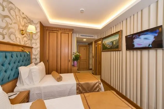 Standard Tek Büyük veya İki Ayrı Yataklı Oda