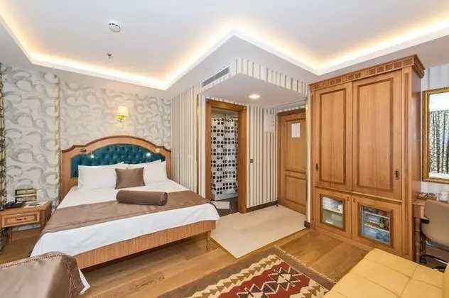 Standard Tek Büyük veya İki Ayrı Yataklı Oda