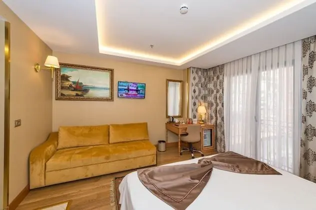 Standard Tek Büyük veya İki Ayrı Yataklı Oda