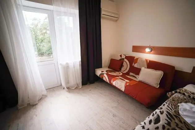 Üç Kişilik Oda, Balkon (Twin)