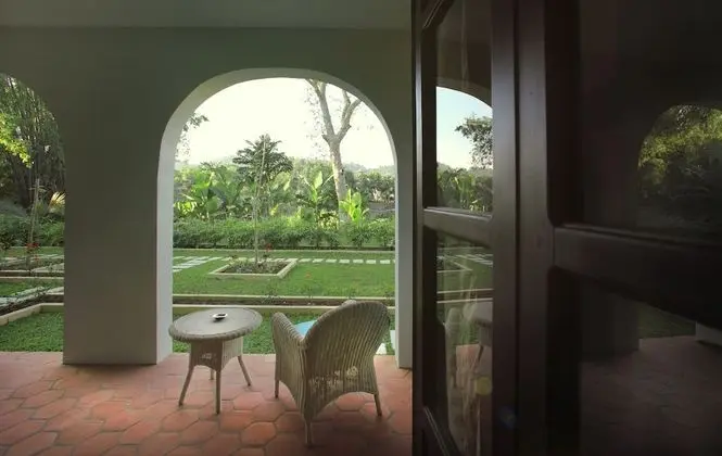 Deluxe Tek Büyük Yataklı Oda, Zemin Kat (Garden View Deluxe Queen)