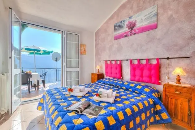 Family Apart Daire, Birden Çok Yatak, 2 Banyolu, Bahçeli (Apt Casetta - Relax And Nature)