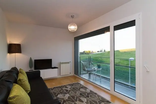 Superior Apart Daire, 2 Yatak Odası, Balkon, Nehir Manzaralı
