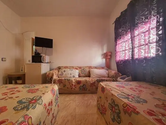 Economy İki Ayrı Yataklı Oda, Ortak Banyo (Patronato C)