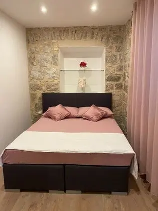 Stüdyo, 1 Büyük (Queen) Boy Yatak