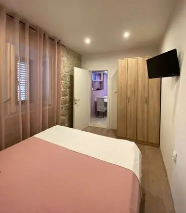 Stüdyo, 1 Büyük (Queen) Boy Yatak