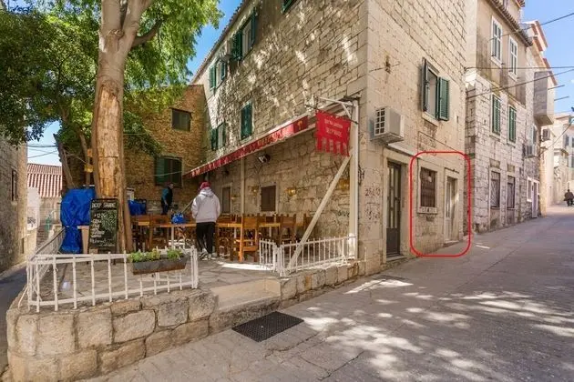 Stüdyo, 1 Büyük (Queen) Boy Yatak