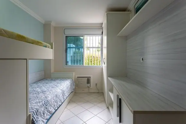 Superior Apart Daire, Havuz Manzaralı