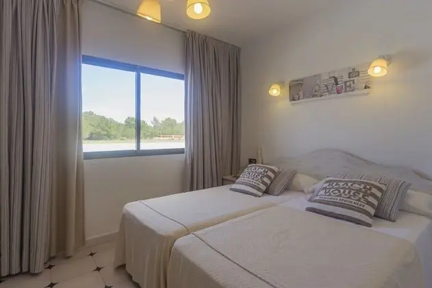 Apart Daire, 1 Yatak Odası, Balkon, Havuz Manzaralı