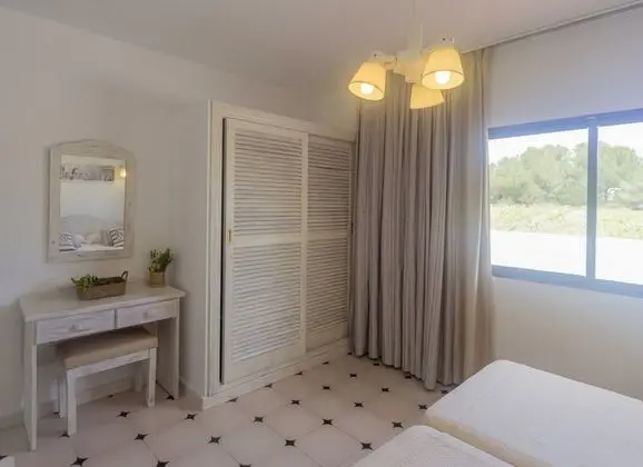 Apart Daire, 1 Yatak Odası, Balkon, Havuz Manzaralı