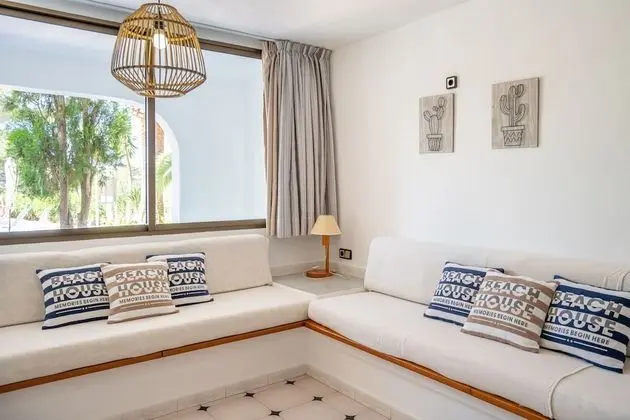 Apart Daire, 1 Yatak Odası, Balkon, Havuz Manzaralı