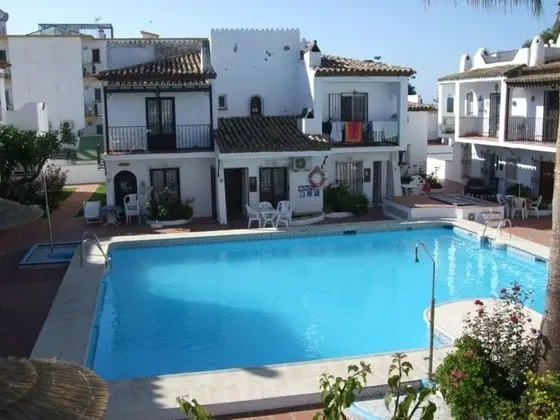 Ev, 2 Yatak Odası, Havuz Manzaralı (47)