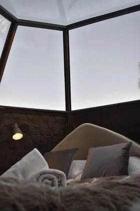 Komsio Glass Igloo Suite