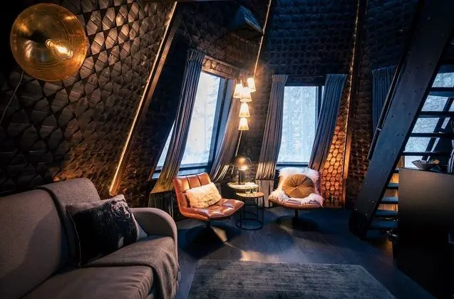 Komsio Glass Igloo Suite