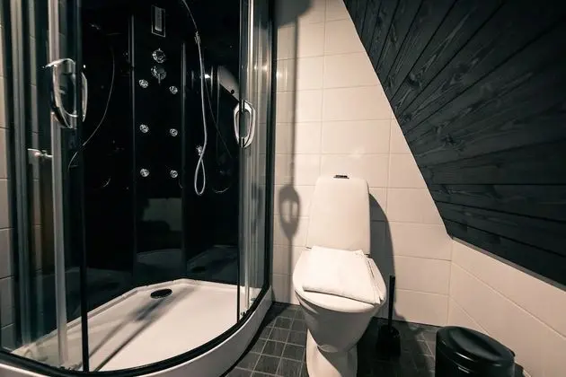 Komsio Glass Igloo Suite