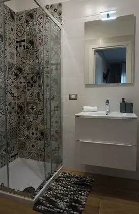 Comfort Tek Büyük Yataklı Oda, Balkon, Şehir Manzaralı (Puglia)