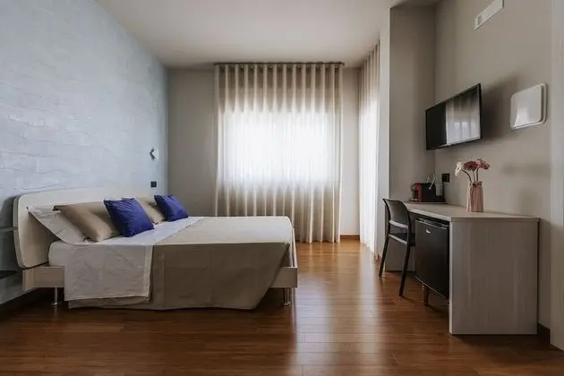 Business Tek Büyük Yataklı Oda