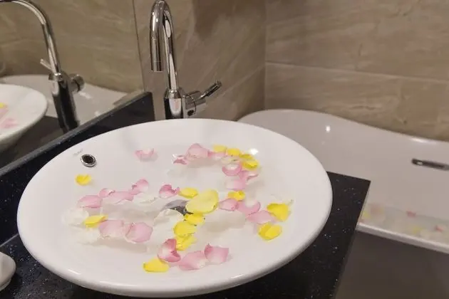 Deluxe Tek Büyük veya İki Ayrı Yataklı Oda, Deniz Manzaralı