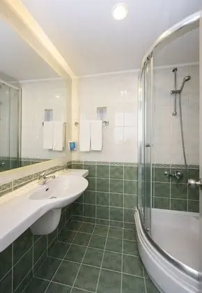 Standard Room, Land View