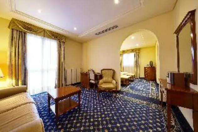 SUITE
