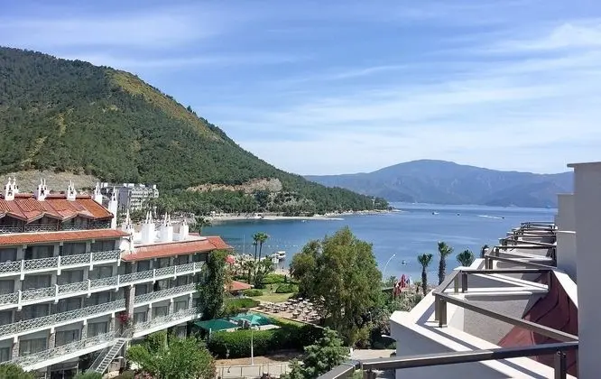 https://imagessl.etstur.com/files/images/hotelImages/TR/50461/l/Hotel-Aqua-Marmaris-Oda-279295.jpg