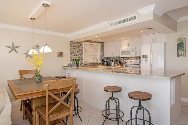 Condo 12, 2 Bedrooms, Ocean View