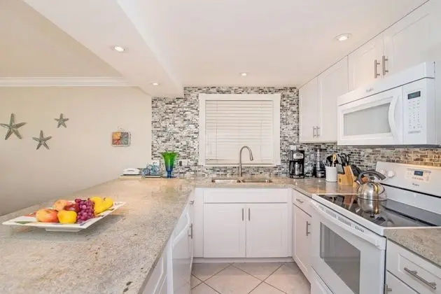 Condo 12, 2 Bedrooms, Ocean View