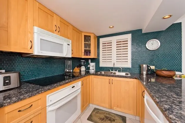 Condo 18, 2 Bedrooms, Ocean View