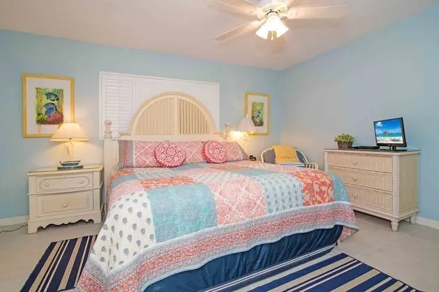 Condo 5, 2 Bedrooms, Ocean View