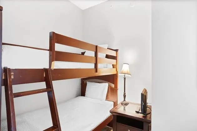 Daire, 1 Yatak Odası, Denize Sıfır (2210)