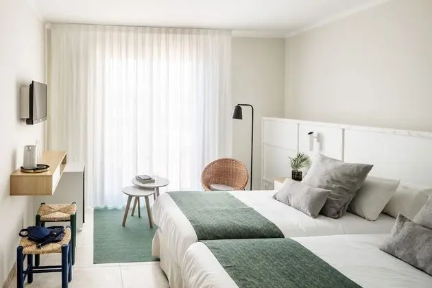 Design Dört Kişilik Oda (2 adults and 2 children)