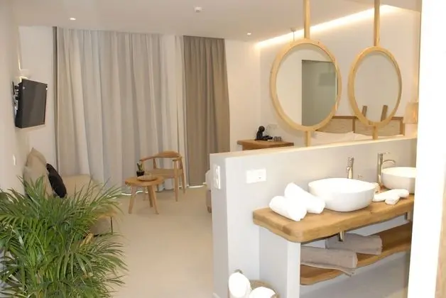 Deluxe Üç Kişilik Oda, Deniz Manzaralı