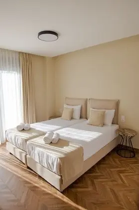 Apart Daire, 2 Yatak Odası, Havuz Manzaralı