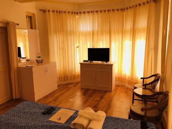 Boutique Sunlight Room