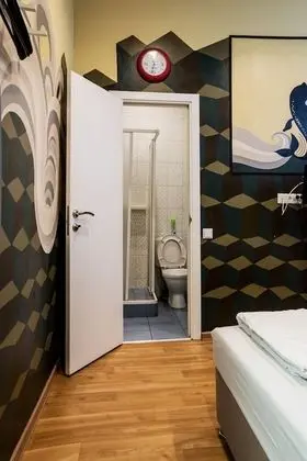 Standard Tek Büyük Yataklı Oda