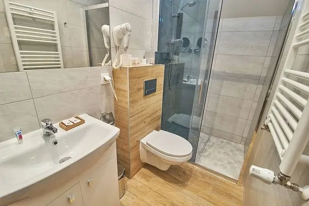 Standard Tek Büyük Yataklı Oda