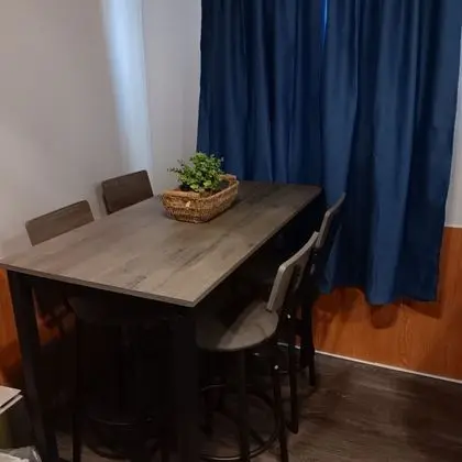 Odada yemek servisi