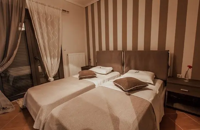 Üç Kişilik Oda, Şehir Manzaralı