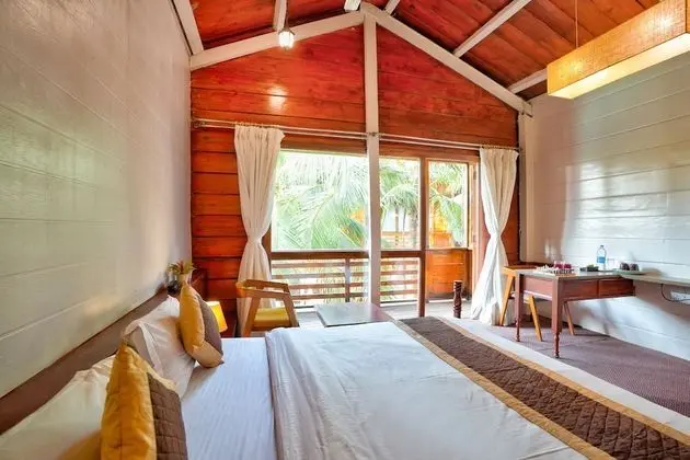 Deluxe Kır Evi, Havuz Manzaralı