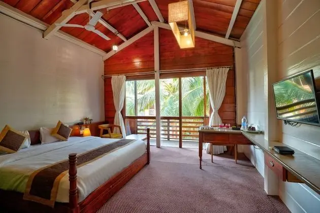 Deluxe Kır Evi, Havuz Manzaralı