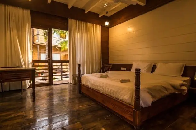 Deluxe Kır Evi, Havuz Manzaralı