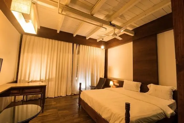 Deluxe Kır Evi, Havuz Manzaralı