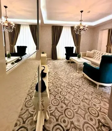 Deluxe Suit, Havuz Manzaralı, Jakuzili