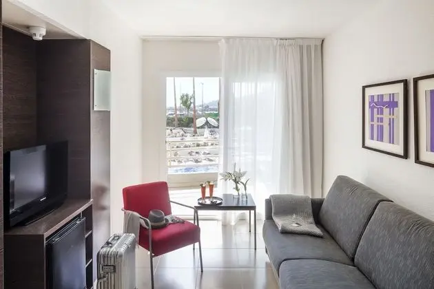Premium Üç Kişilik Oda, Havuz Manzaralı (Suite 3 Adults)