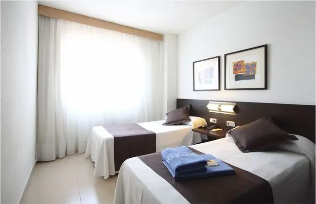 Premium Üç Kişilik Oda, Havuz Manzaralı (Suite 3 Adults)