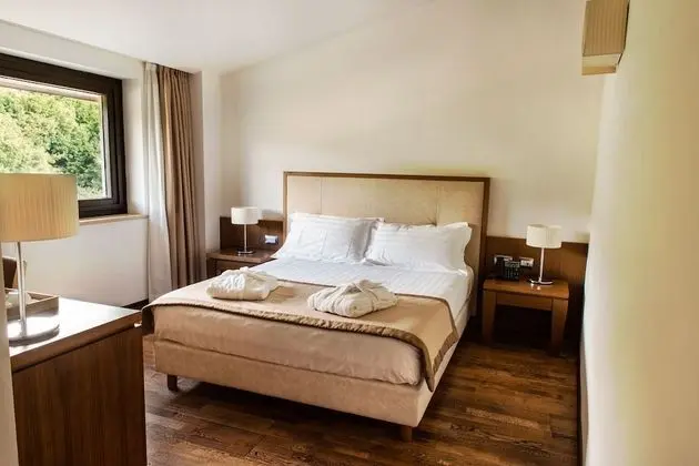 Comfort Tek Büyük veya İki Ayrı Yataklı Oda