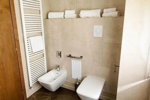 Comfort Tek Büyük veya İki Ayrı Yataklı Oda