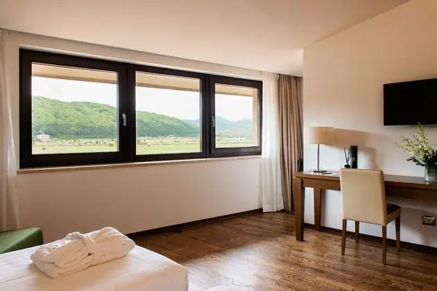 Comfort Tek Büyük veya İki Ayrı Yataklı Oda